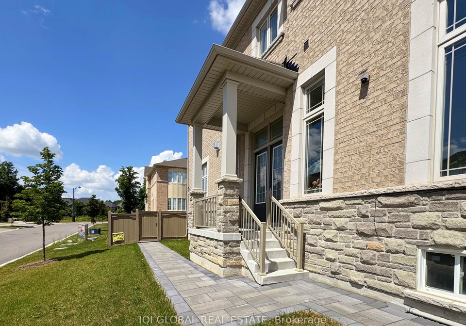 82-madoc-place-vaughan-ontario-n13718980