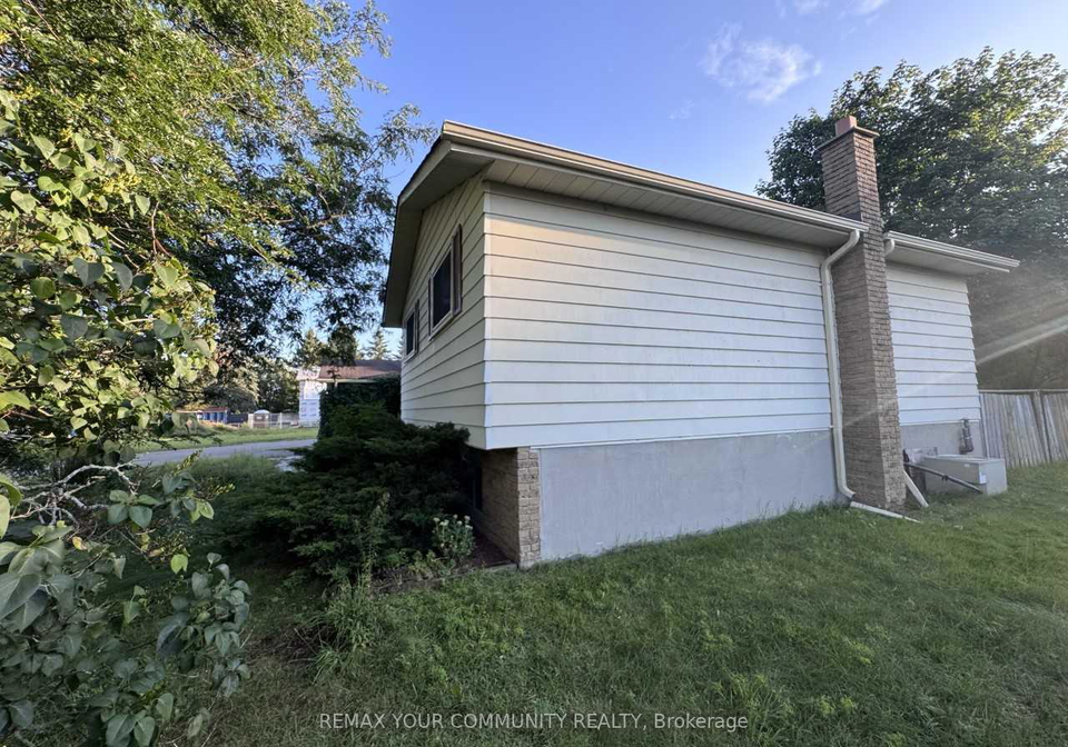 20378-yonge-street-east-gwillimbury-ontario-n13719620