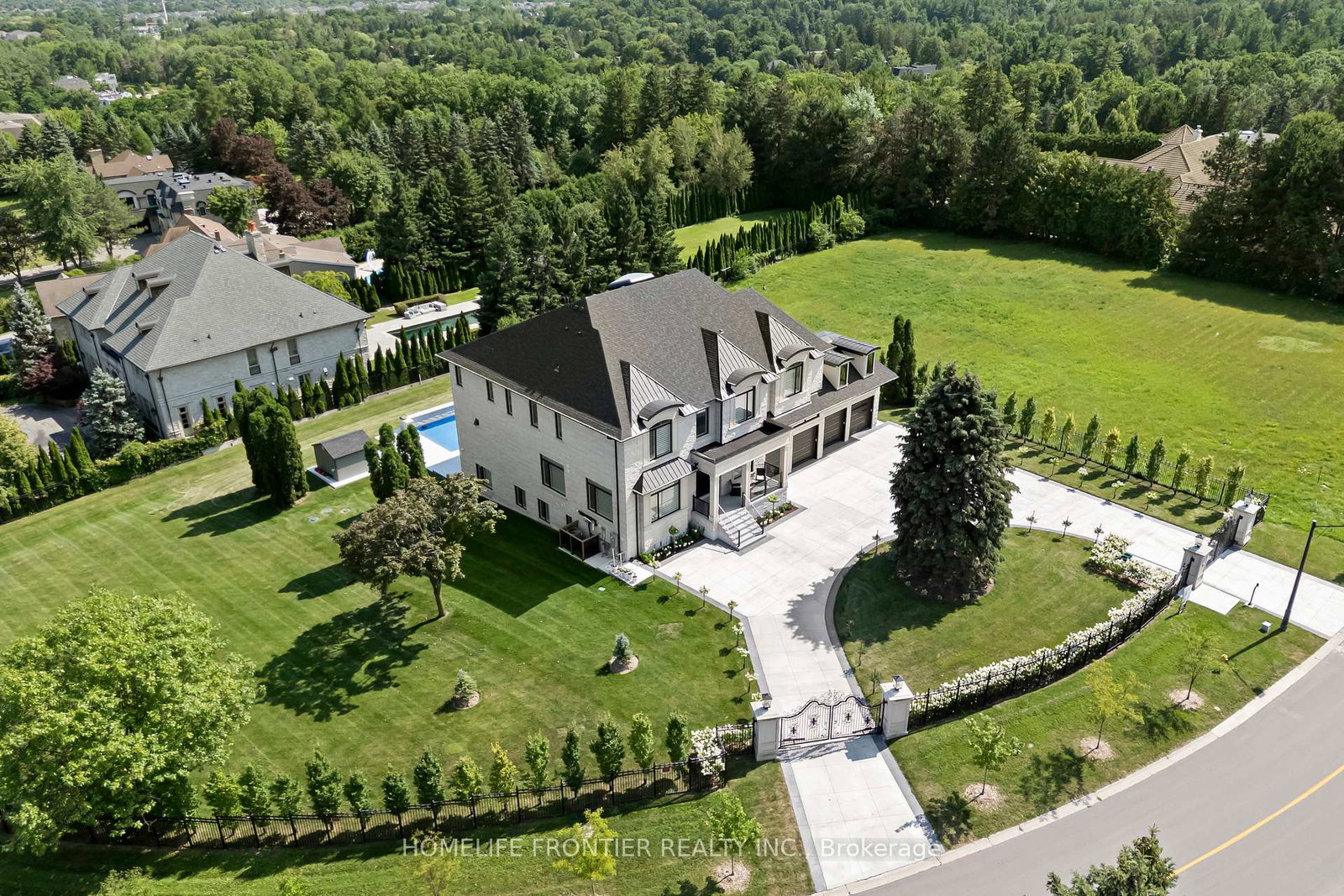 731-woodland-acres-crescent-vaughan-ontario-n13720088