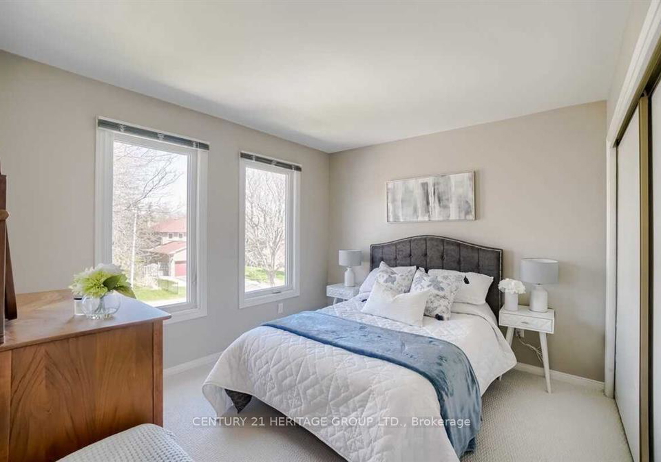 19-chadburn-crescent-aurora-ontario-n13720494