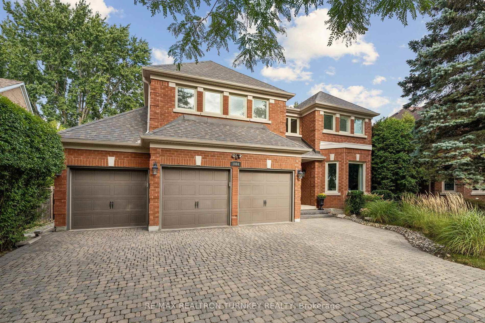 1004-portminster-court-newmarket-ontario-n13722986