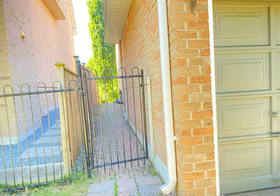 19-redwood-lane-markham-ontario-n13723816