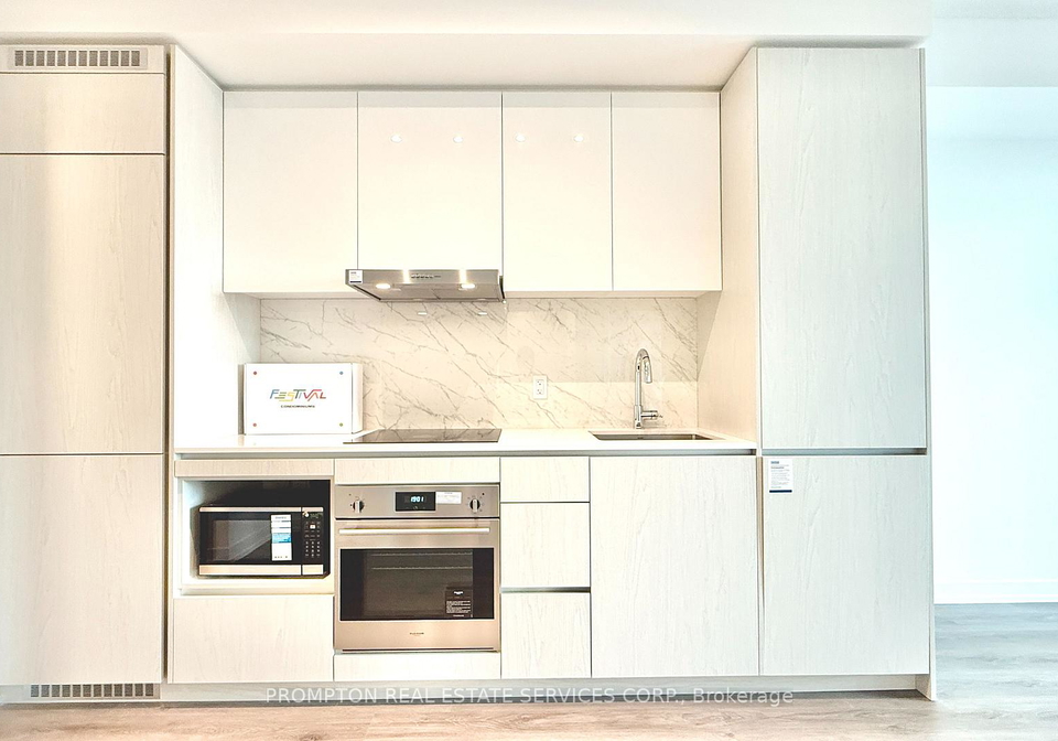 28-interchange-way-vaughan-ontario-n13724400