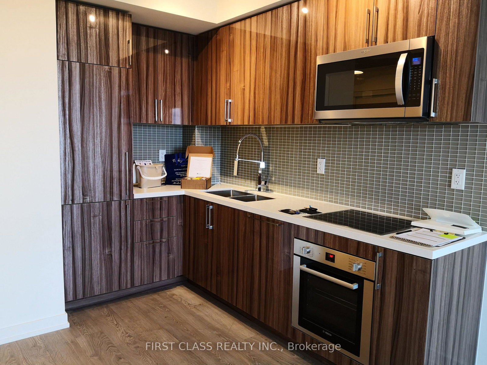 1-grandview-avenue-markham-ontario-n13725576