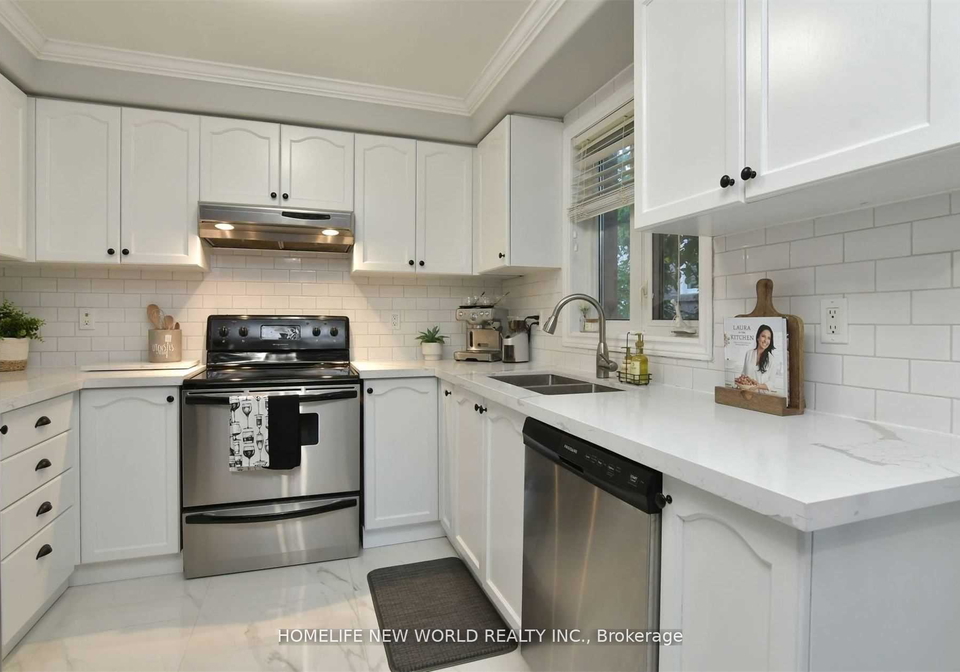 32-smith-street-bradford-west-gwillimbury-ontario-n13725850