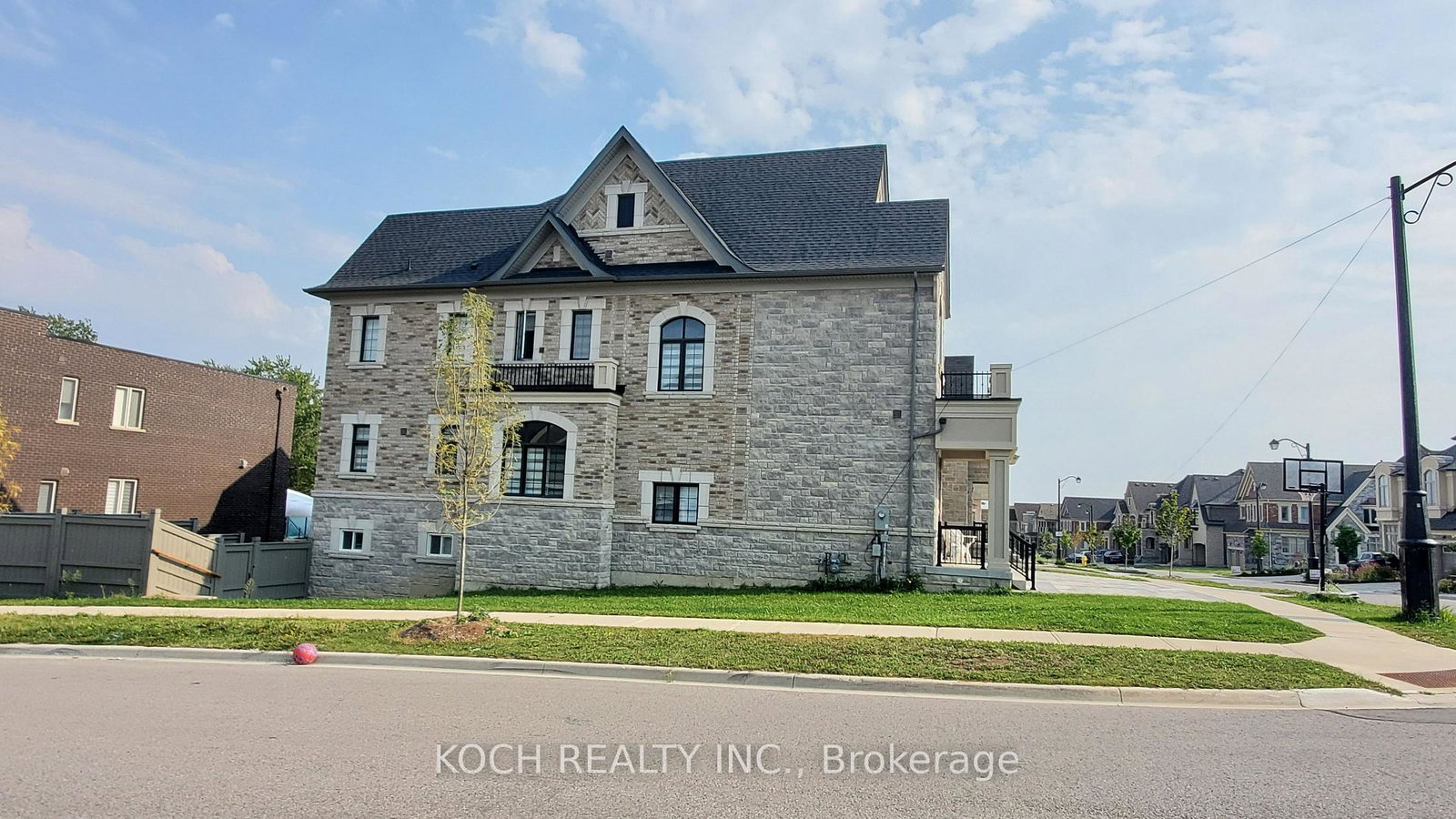 1-hurst-avenue-vaughan-ontario-n13726184