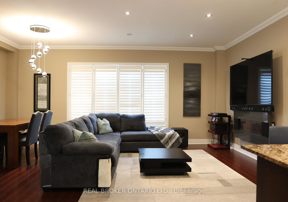 215-16th-avenue-richmond-hill-ontario-n13726208
