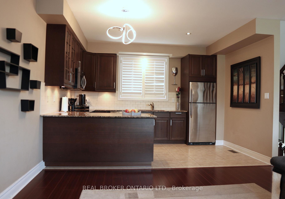 215-16th-avenue-richmond-hill-ontario-n13726208