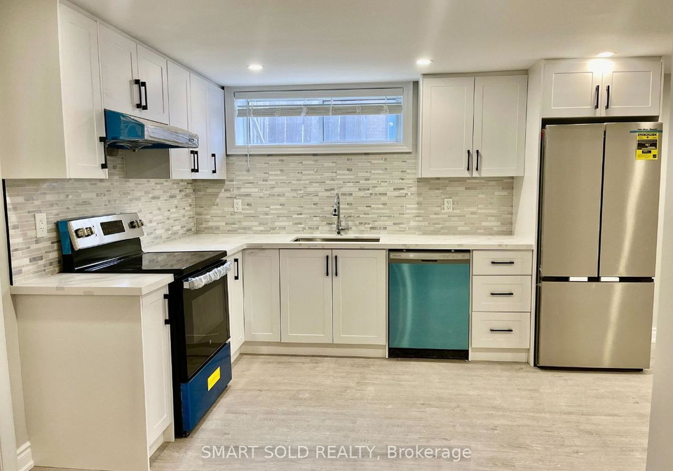 228-silverbirch-drive-newmarket-ontario-n13726374