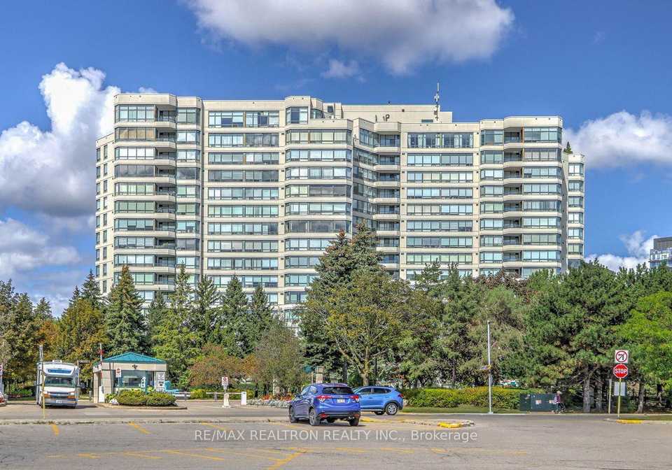 120-promenade-circle-vaughan-ontario-n13726422