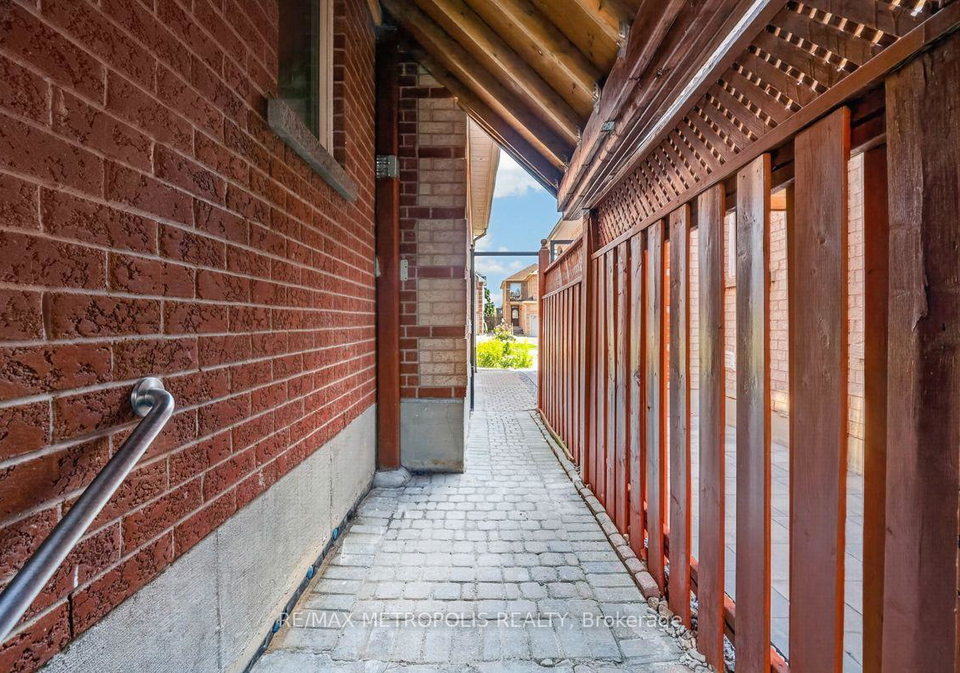 32-summerlea-street-markham-ontario-n13727294