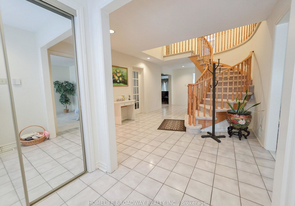 31-hyde-park-drive-richmond-hill-ontario-n13728958