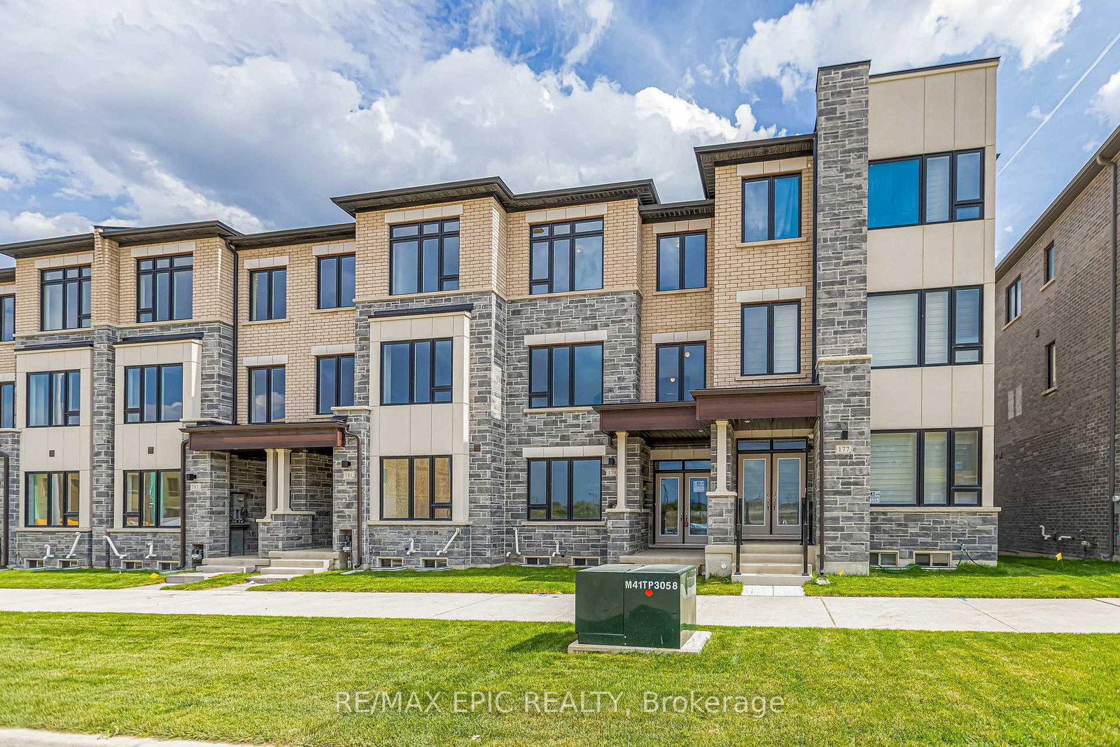 179-vine-cliff-boulevard-markham-ontario-n13728986