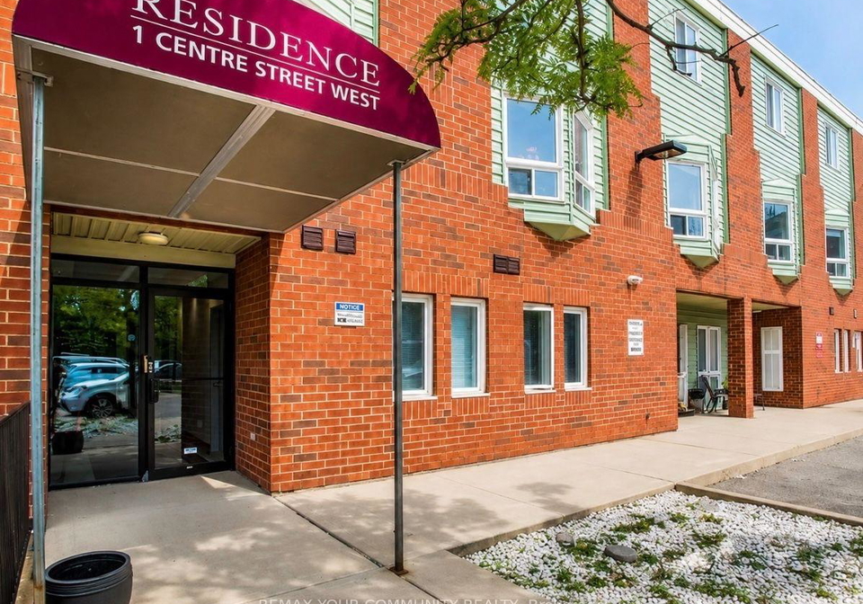 1-center-street-w-richmond-hill-ontario-n13729190