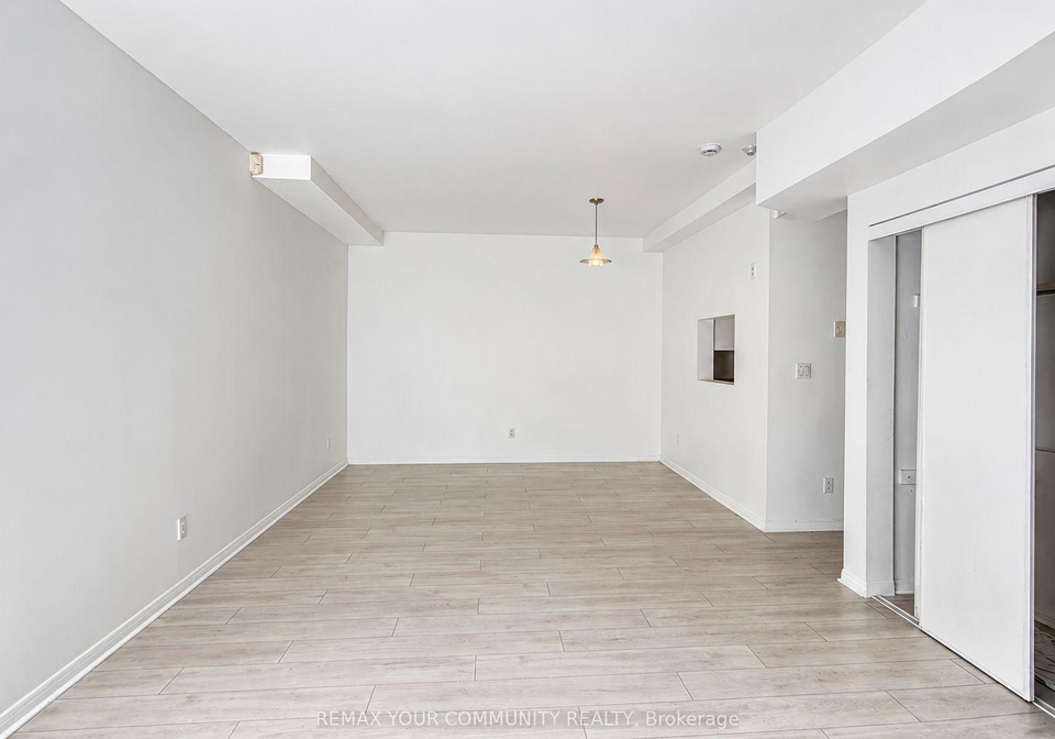 1-center-street-w-richmond-hill-ontario-n13729190