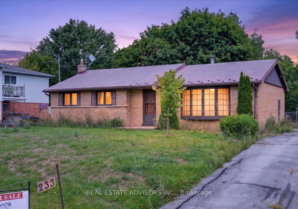 233-east-street-east-gwillimbury-ontario-n13729360