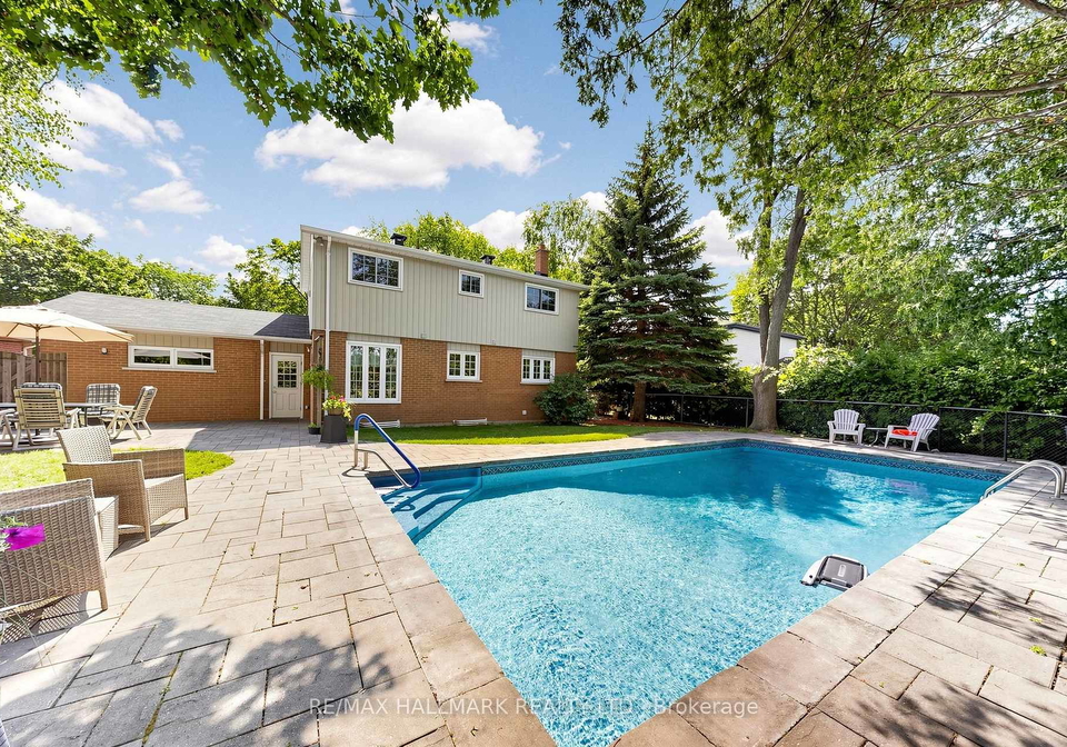 135-senator-reesors-drive-markham-ontario-n13729382