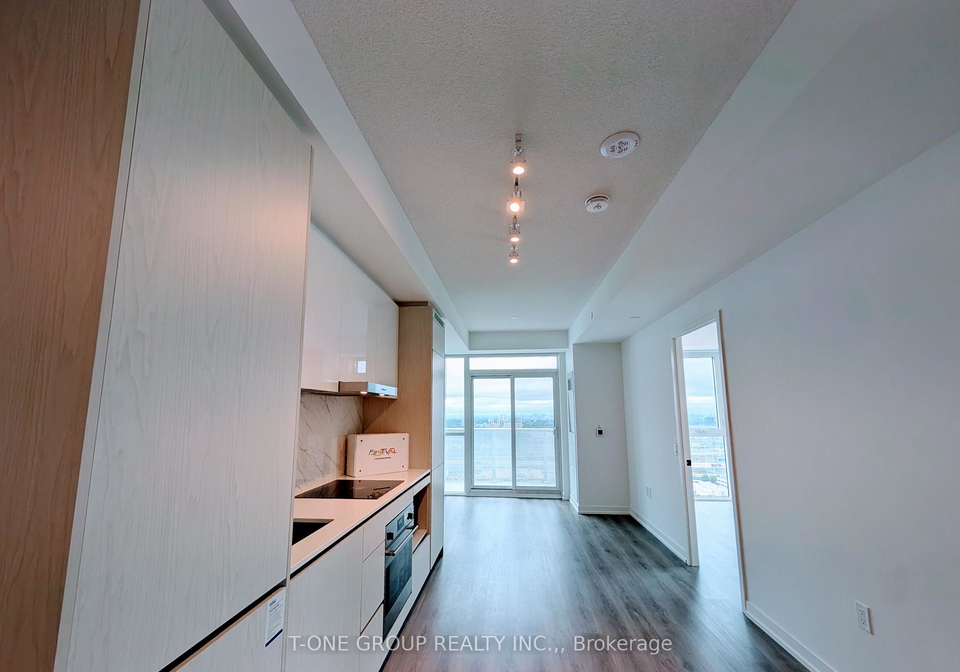 28-interchange-way-vaughan-ontario-n13729730