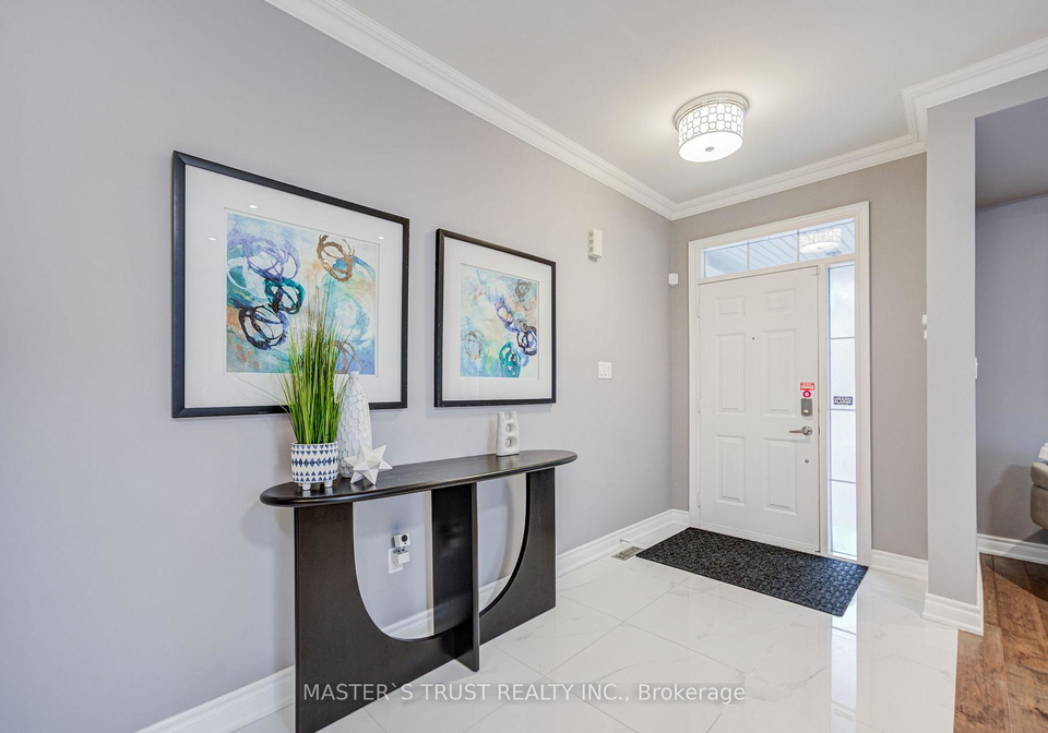 350-coachwhip-trail-newmarket-ontario-n13729860