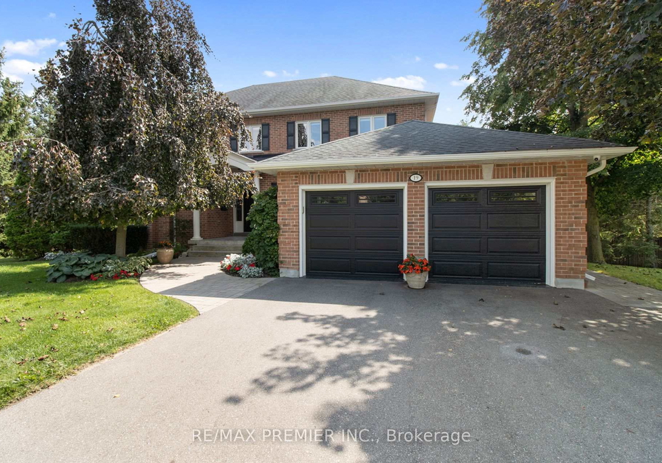 19-stockdale-crescent-richmond-hill-ontario-n13731748