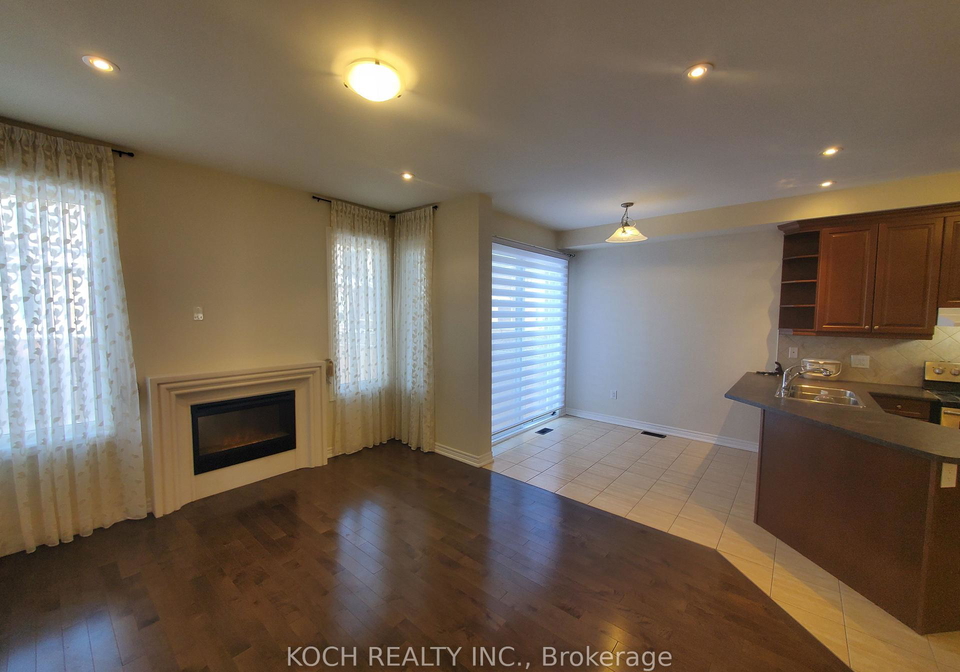 38-thistle-avenue-richmond-hill-ontario-n13733648