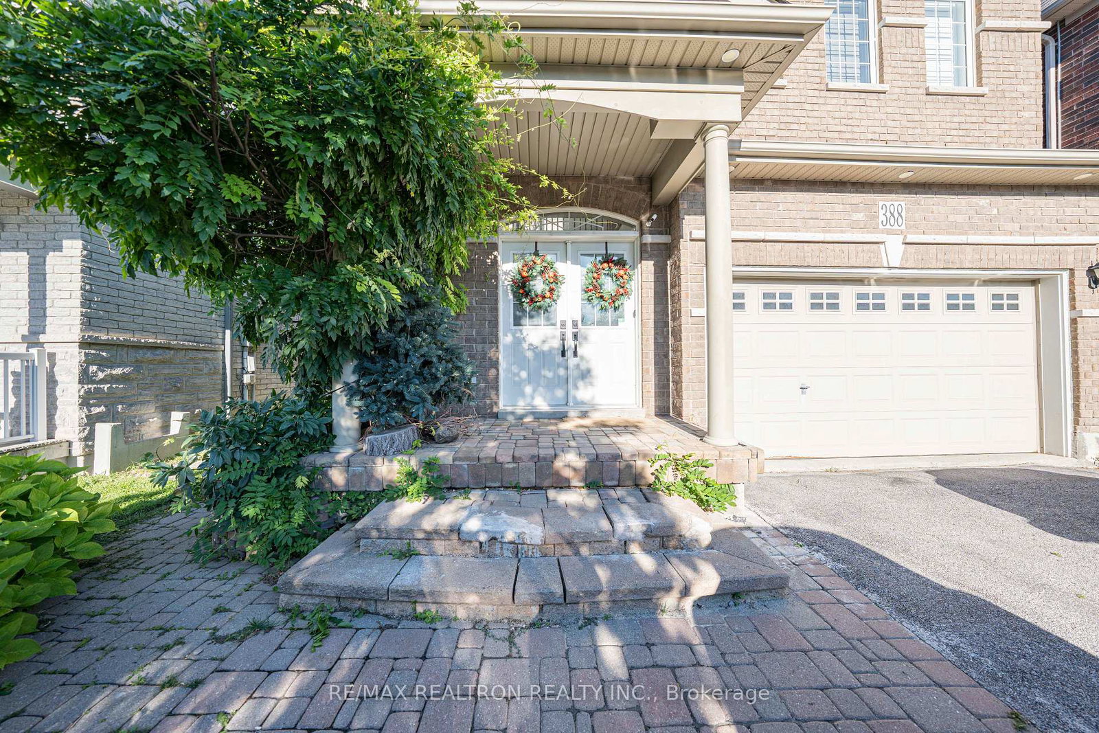 388-kwapis-boulevard-newmarket-ontario-n13733776