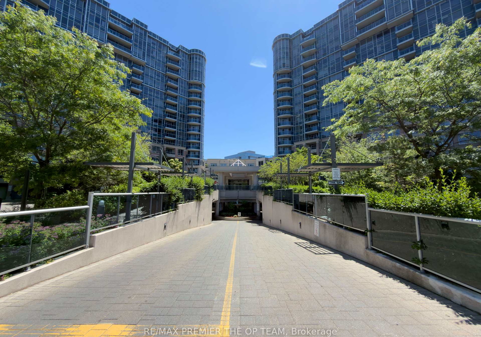 23-cox-boulevard-markham-ontario-n13733884