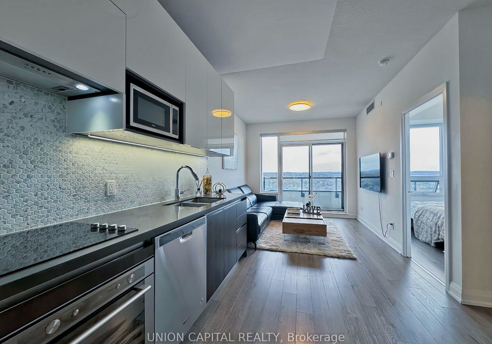 15-water-walk-drive-markham-ontario-n13734958