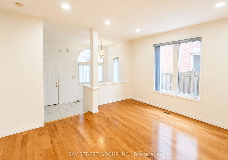 upper-165-worthing-avenue-markham-ontario-n13734962