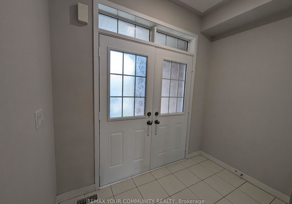116-maguire-road-newmarket-ontario-n13735038