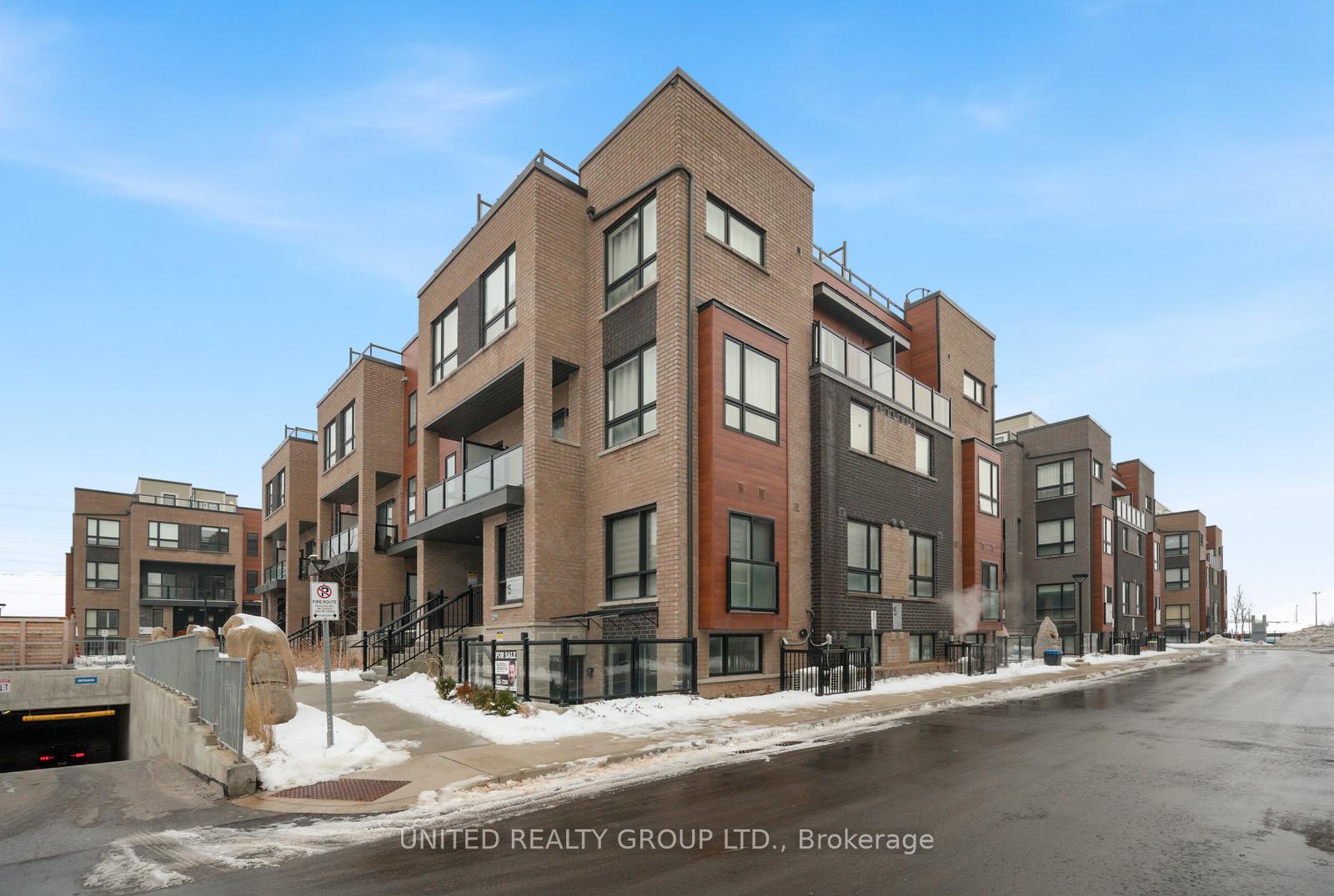 lytham-green-circle-newmarket-ontario-n13735160