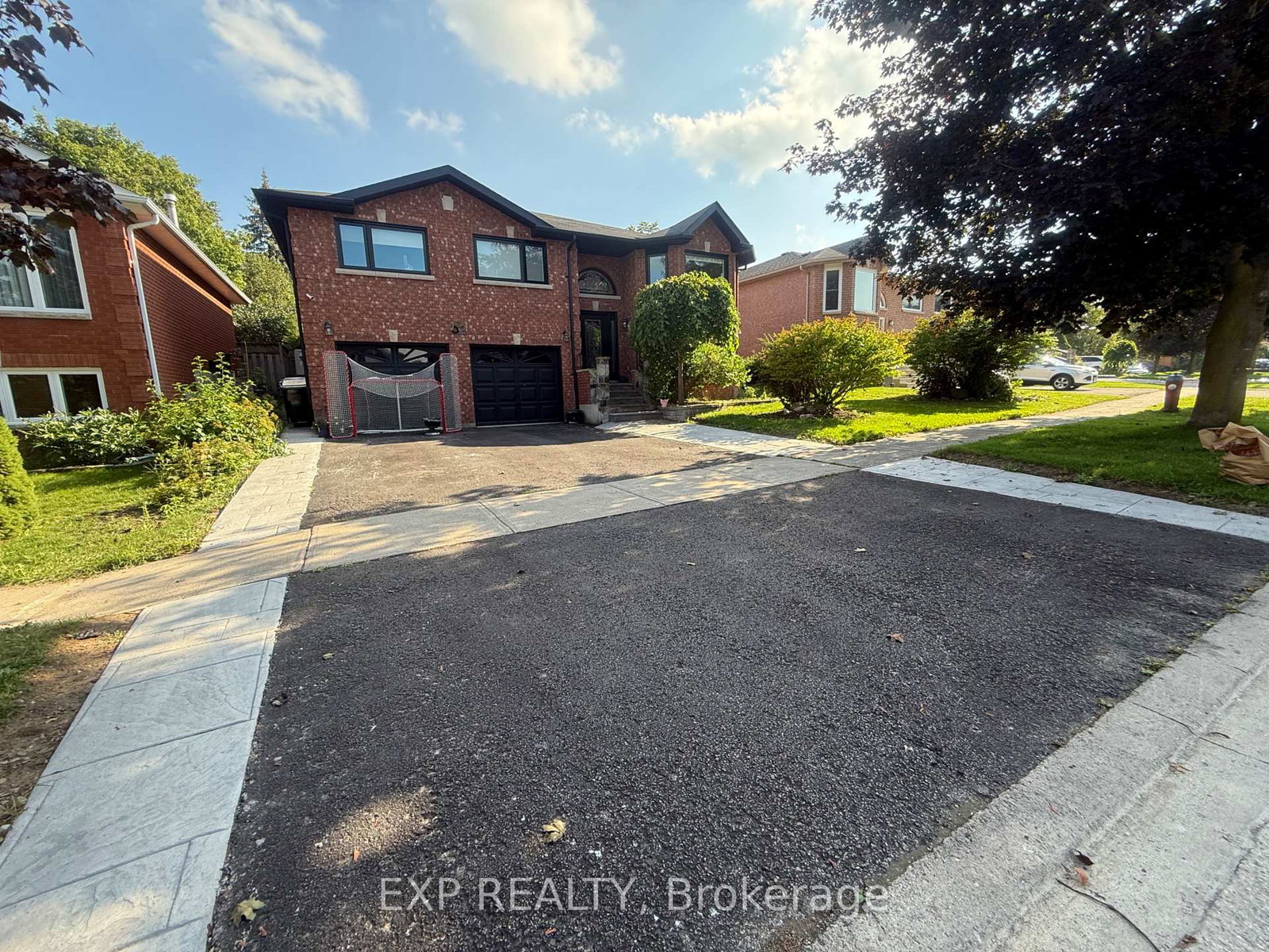 52-compton-crescent-bradford-west-gwillimbury-ontario-n13735304