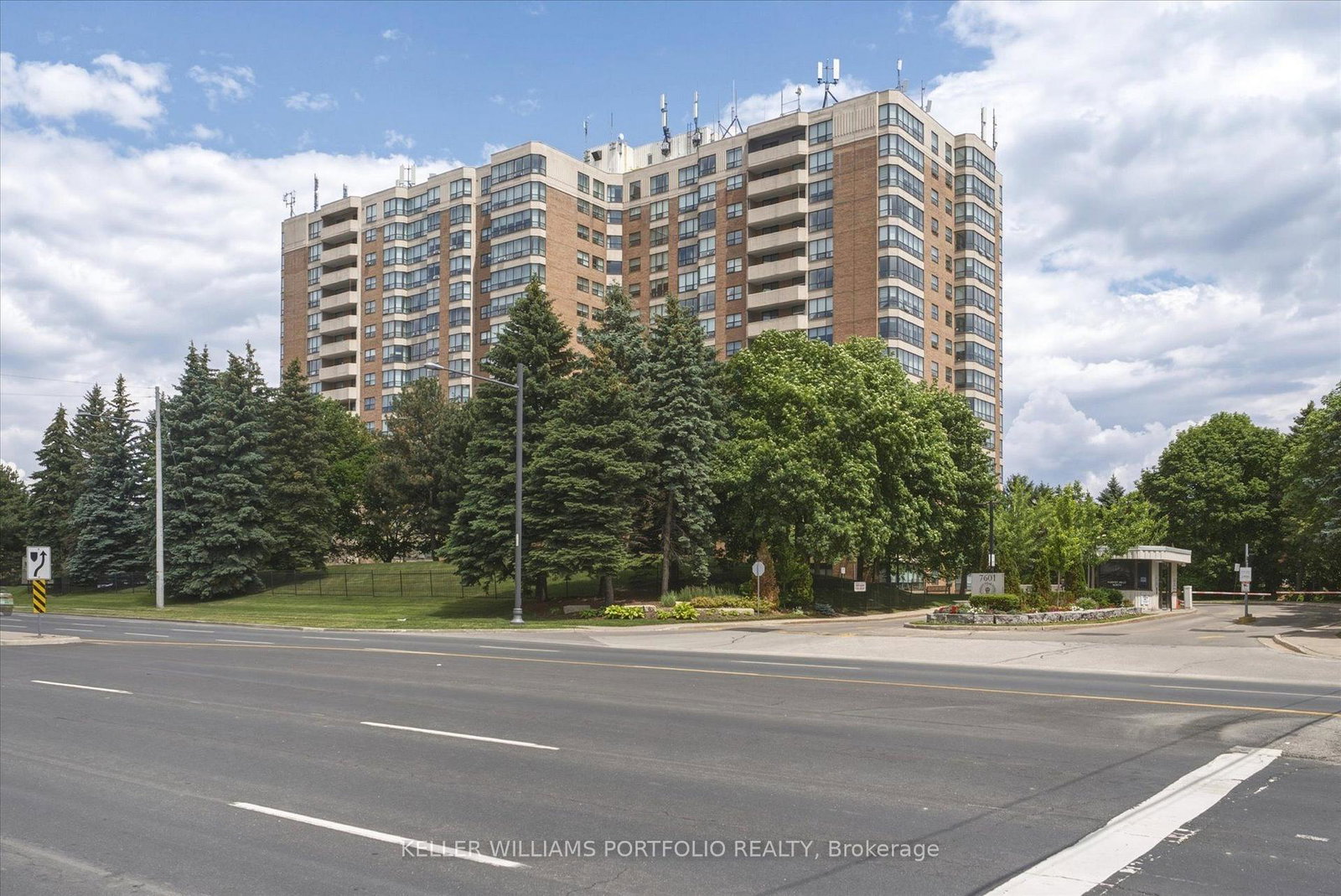 7601-bathurst-street-vaughan-ontario-n13735432