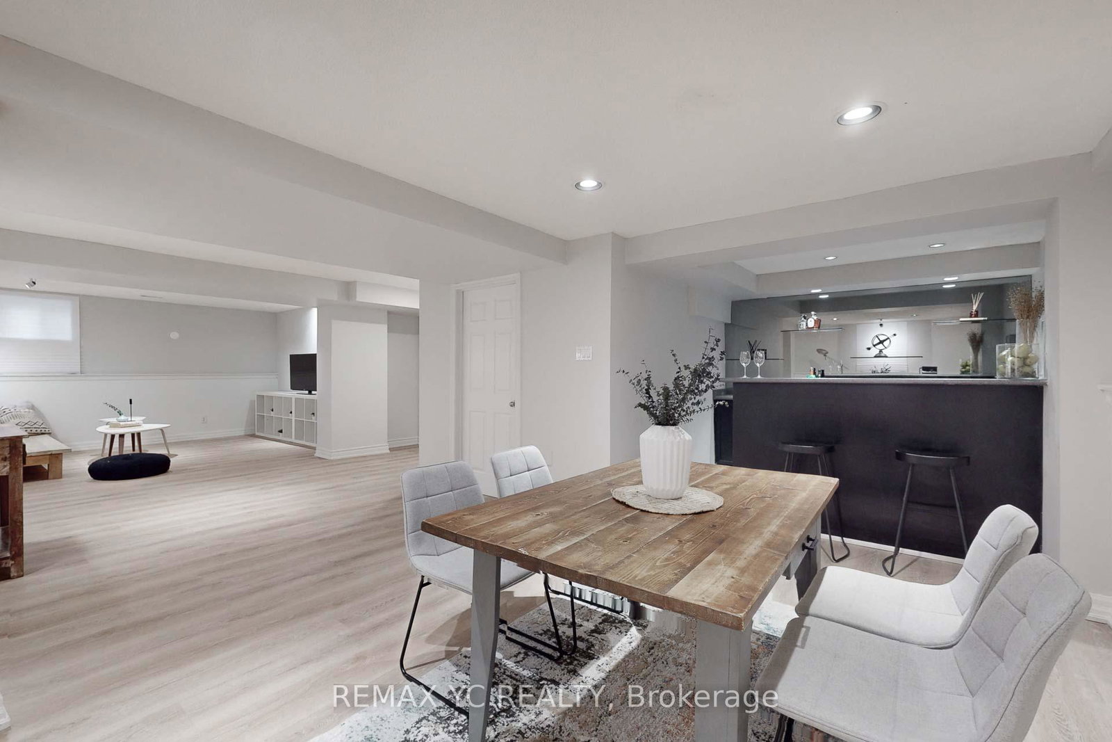 4-theobalds-circle-richmond-hill-ontario-n13735870