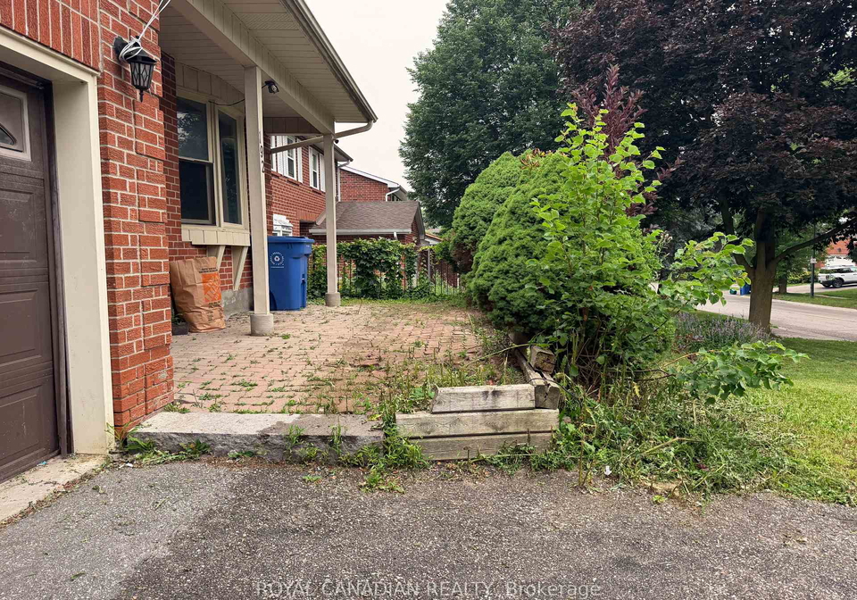 192-harrison-drive-newmarket-ontario-n13736920