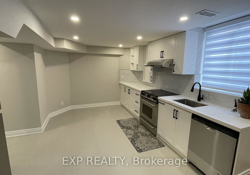 94-lensmith-drive-aurora-ontario-n13737178