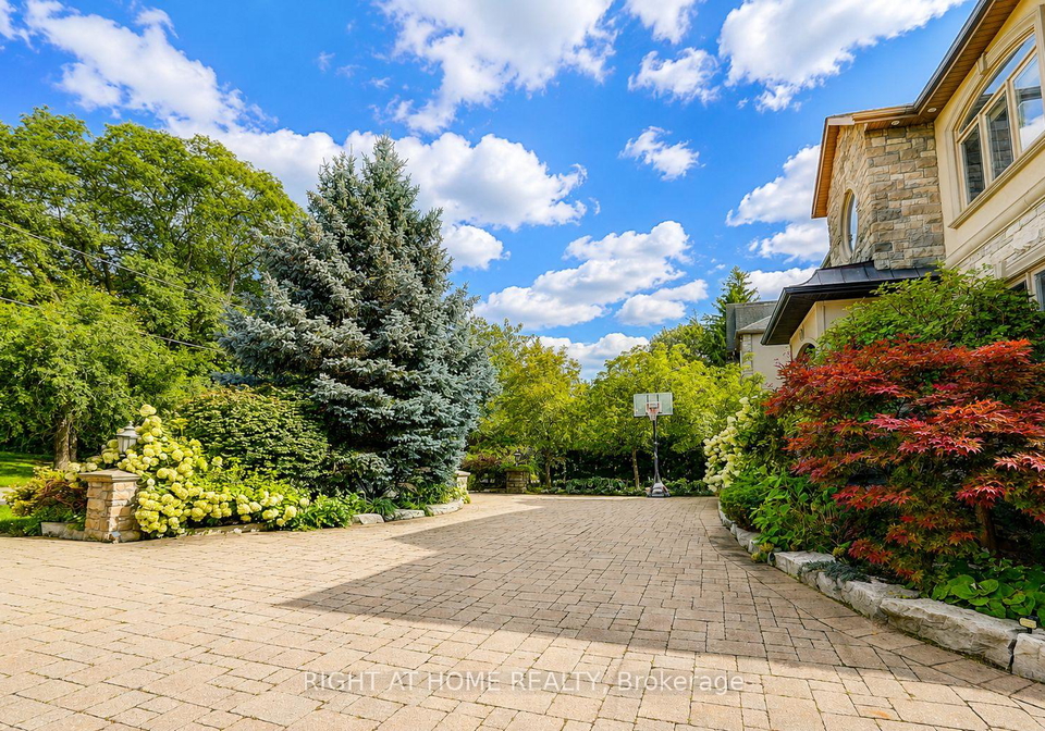 16-fairview-avenue-richmond-hill-ontario-n13739198