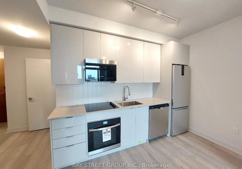 2920-hwy-7-vaughan-ontario-n13739470
