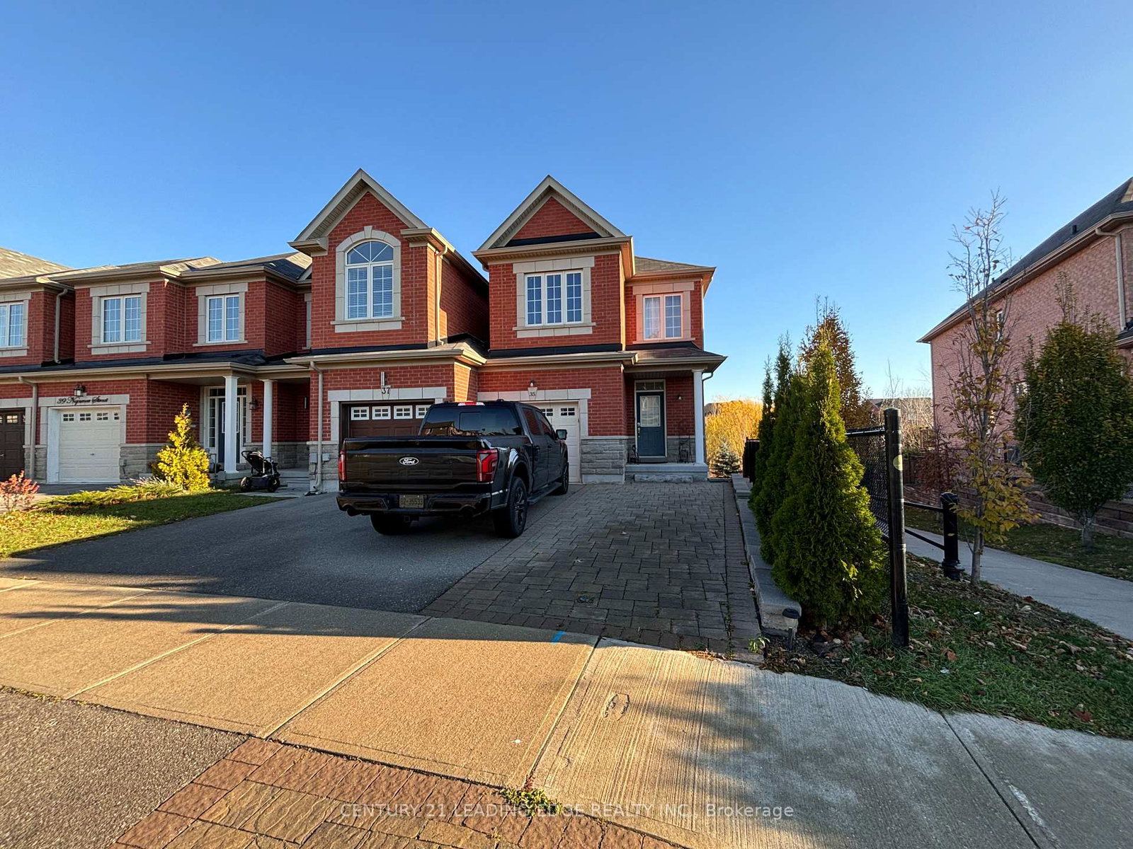 35-napanee-street-richmond-hill-ontario-n13740086