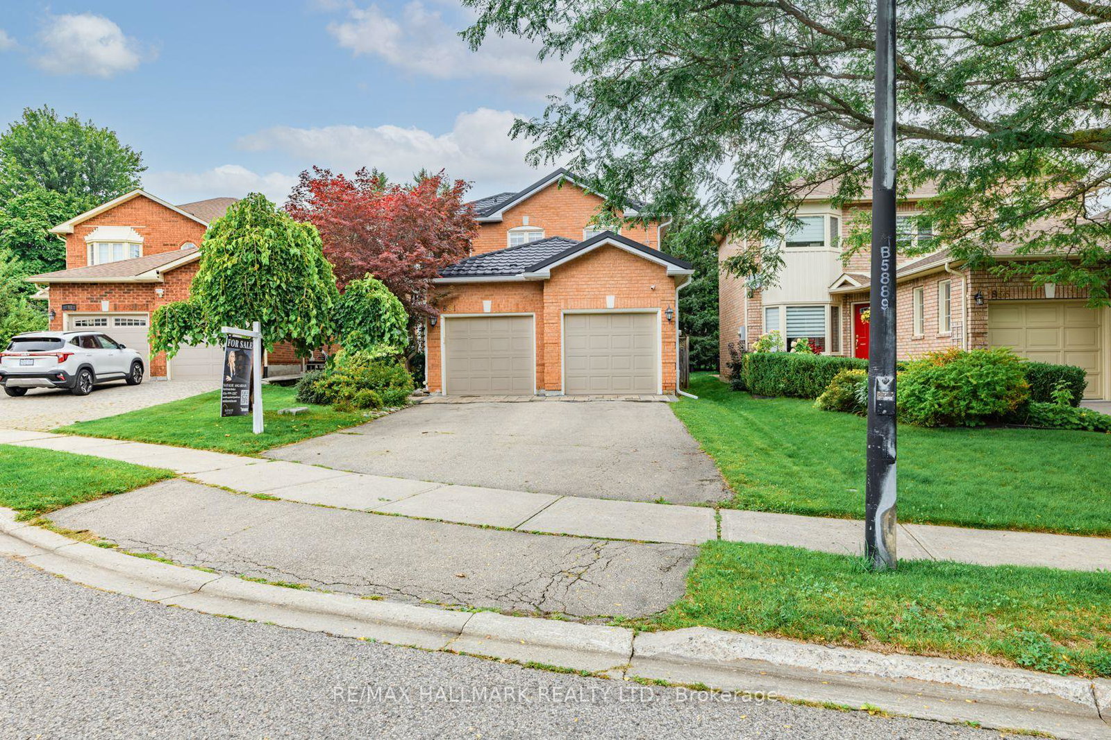 851-hilton-boulevard-newmarket-ontario-n13740098