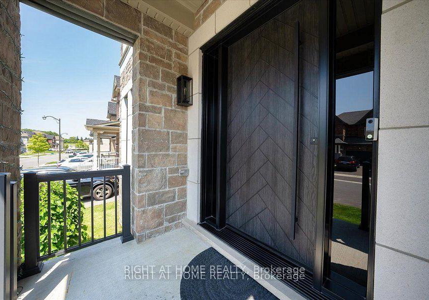 75-watershed-gate-east-gwillimbury-ontario-n13740368