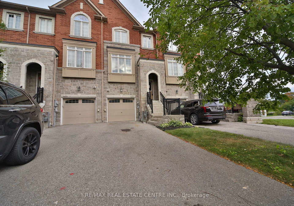211-appleton-court-newmarket-ontario-n13741010