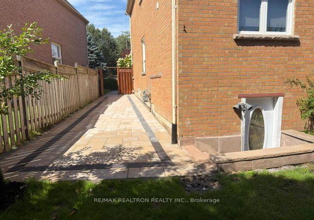 97-mcclellan-way-aurora-ontario-n13741484