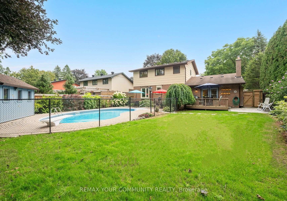 10-glenview-drive-aurora-ontario-n13741898
