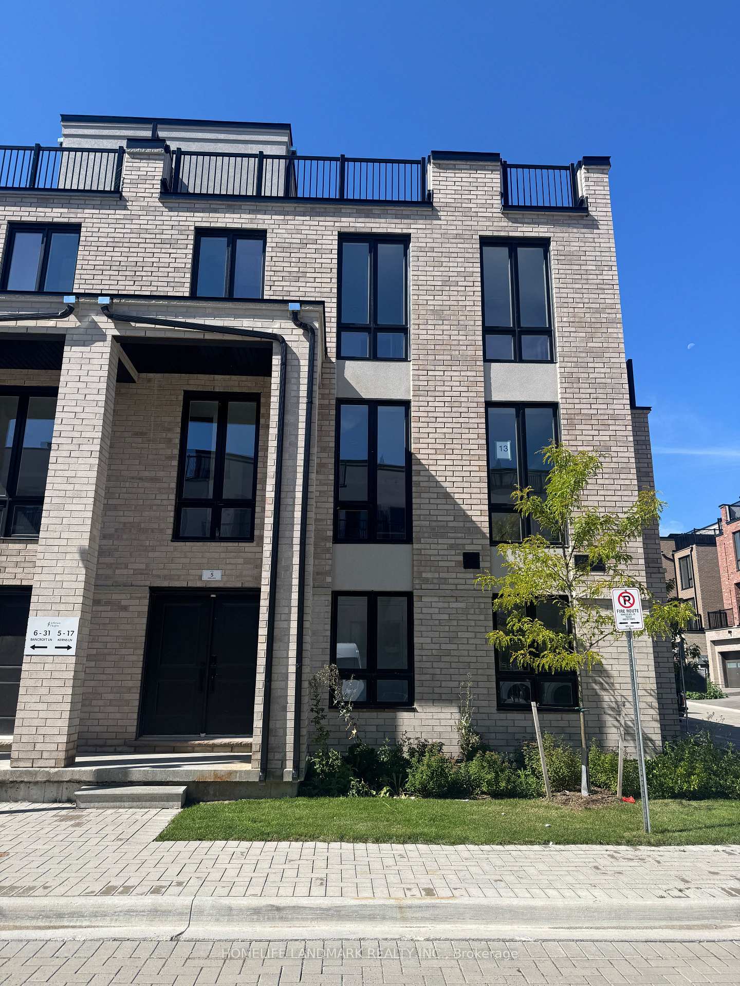 5-kerns-lane-richmond-hill-ontario-n13742352
