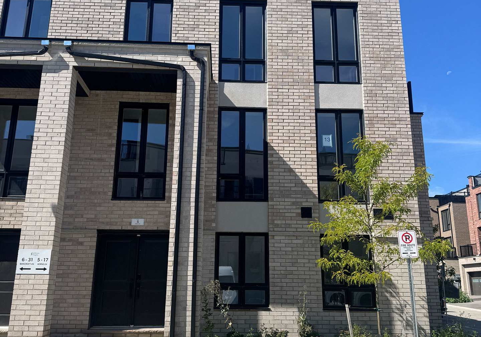 5-kerns-lane-richmond-hill-ontario-n13742352