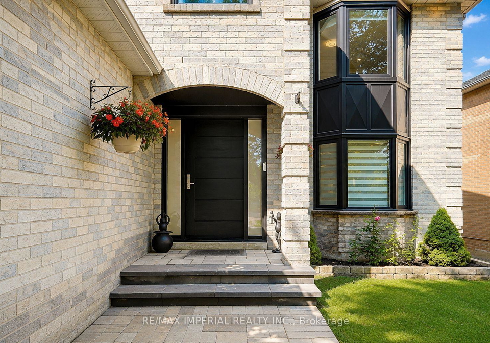 176-timpson-drive-aurora-ontario-n13742594