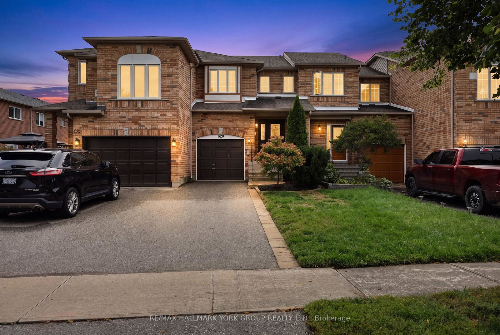620-bondi-avenue-newmarket-ontario-n13743462