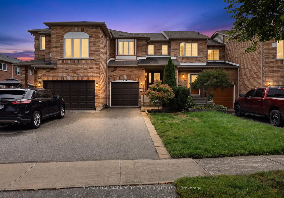620-bondi-avenue-newmarket-ontario-n13743462
