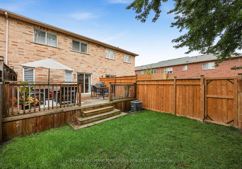 620-bondi-avenue-newmarket-ontario-n13743462